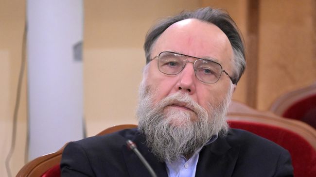 Философ, политолог, социолог Александр Дугин