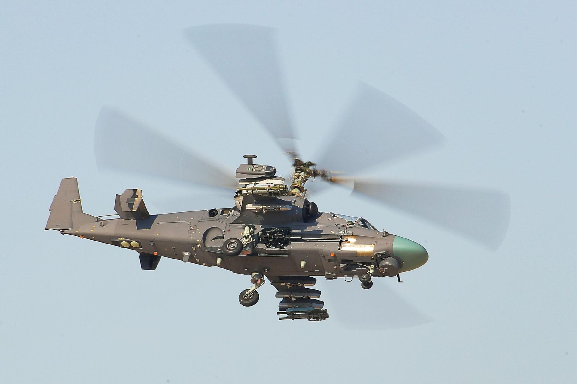 Российский боевой вертолет Ка-52 Аллигатор на Международном авиационно-космическом салоне Dubai Airshow-2023 в Дубае Российский боевой вертолет Ка-52 Аллигатор на Международном авиационно-космическом салоне Dubai Airshow-2023 в Дубае - РИА Новости, 1920, 20.12.2023
