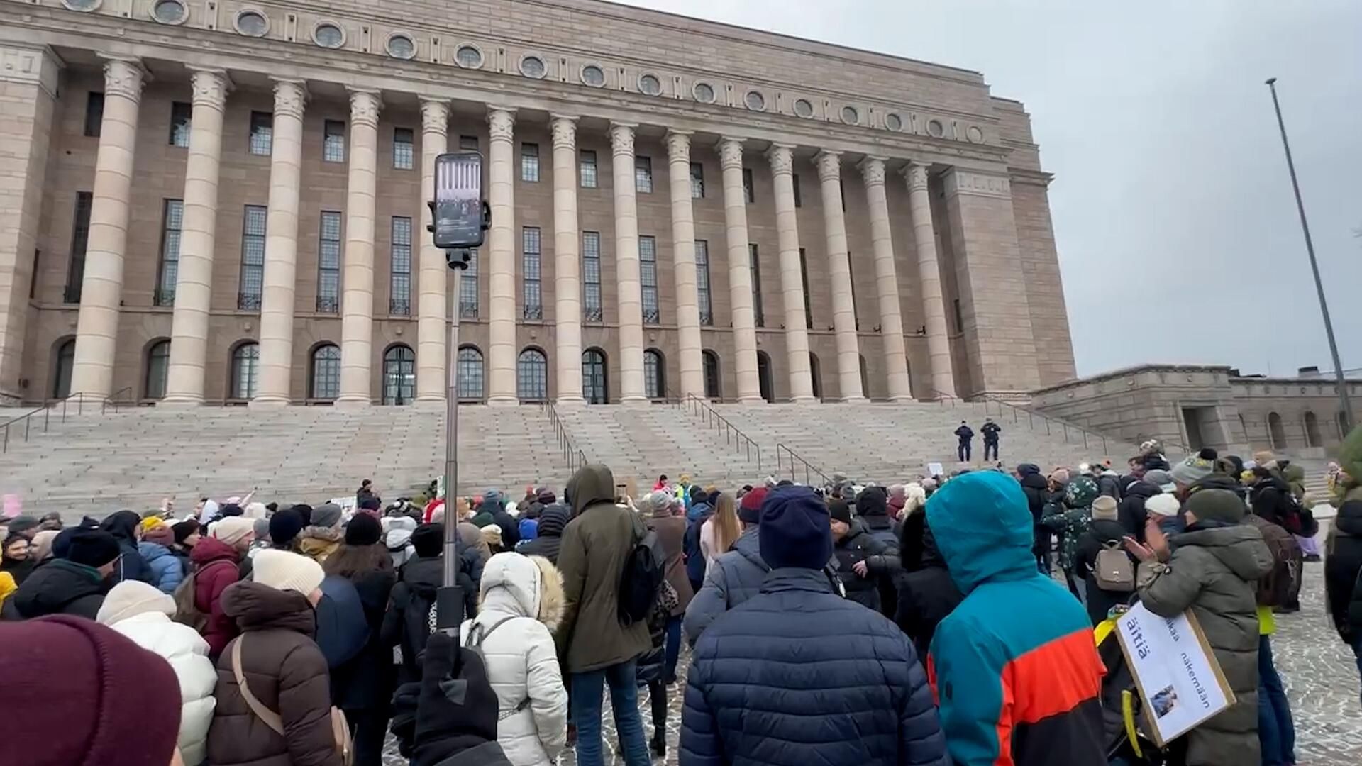 Митинг россиян в Хельсинки против закрытия пограничных КПП Митинг россиян в Хельсинки против закрытия пограничных КПП - РИА Новости, 1920, 18.11.2023
