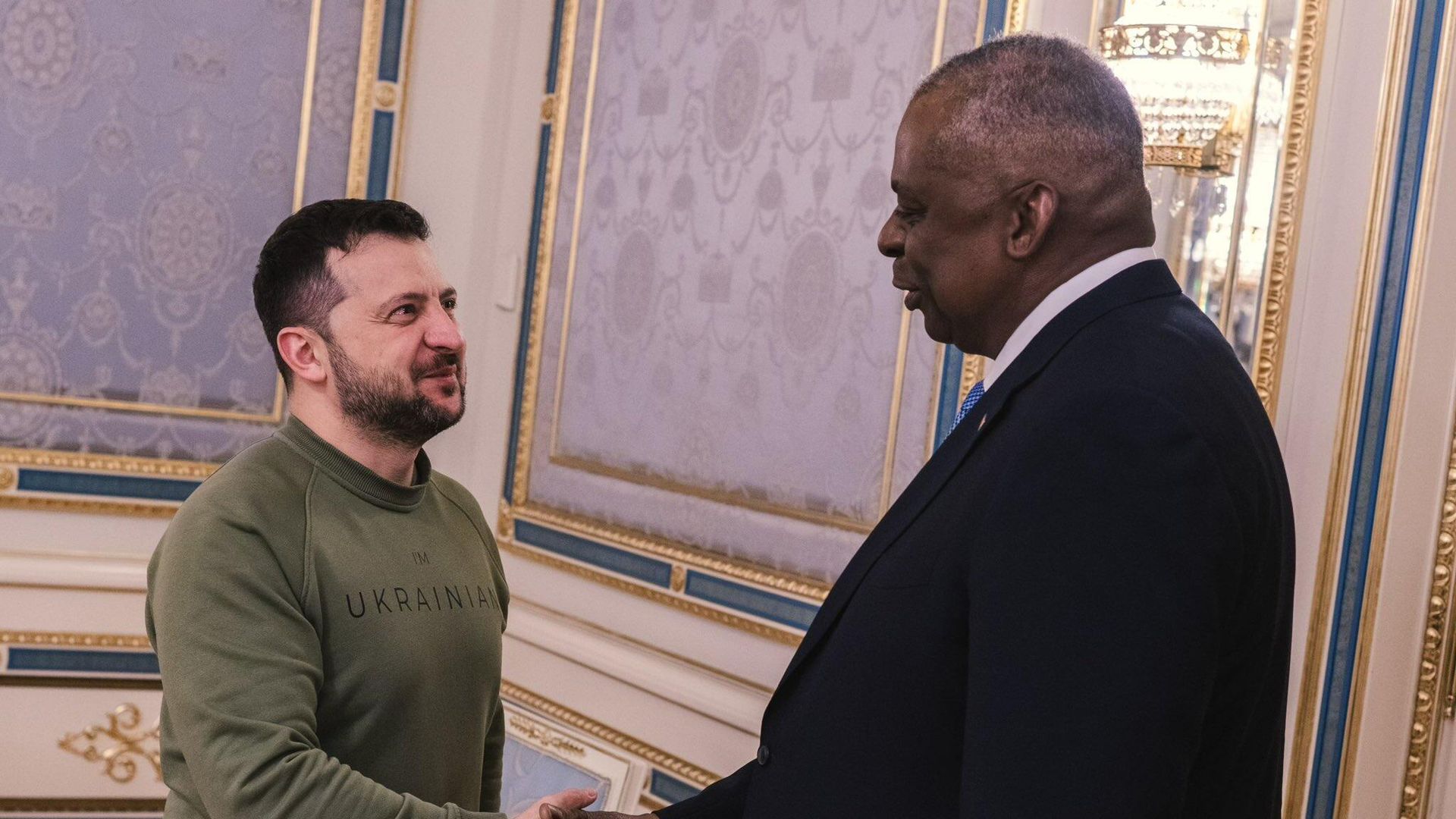 Президент Украины и глава Пентагона Ллойд Остин во время встречи в Киеве Президент Украины и глава Пентагона Ллойд Остин во время встречи в Киеве - РИА Новости, 1920, 21.11.2023
