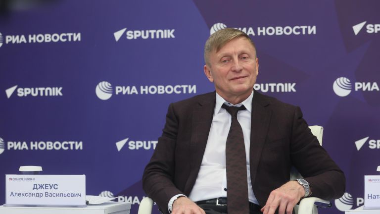 Директор Всероссийского детского центра Орленок Александр Джеус Директор Всероссийского детского центра Орленок Александр Джеус