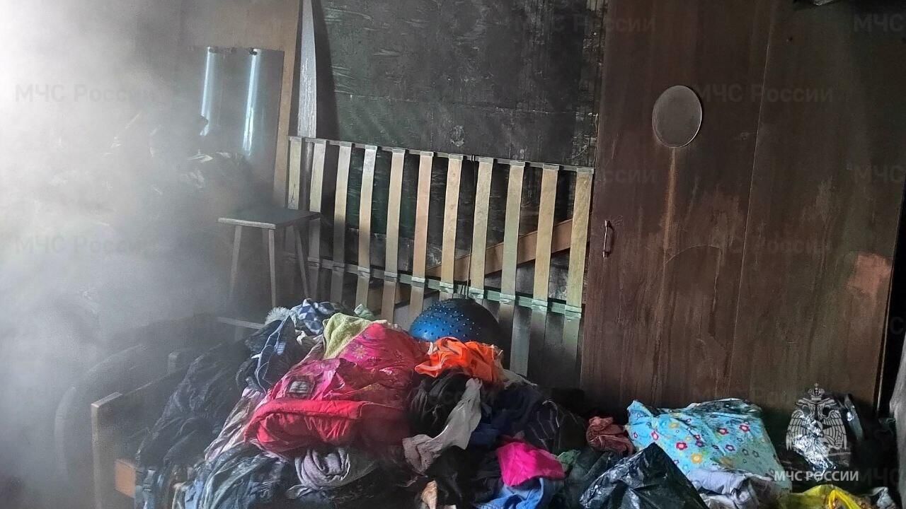 Пожар в жилом доме в Улан-Удэ. 22 ноября 2023 Пожар в жилом доме в Улан-Удэ. 22 ноября 2023 - РИА Новости, 1920, 22.11.2023