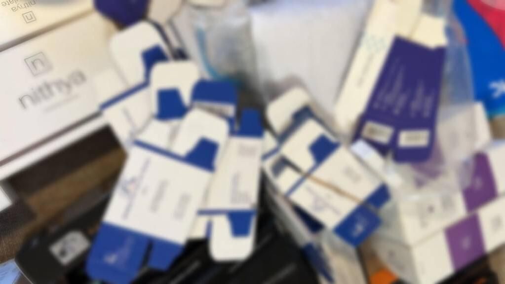 Обыск по делу о сбыте незарегистрированных препаратов Обыск по делу о сбыте незарегистрированных препаратов - РИА Новости, 1920, 22.11.2023