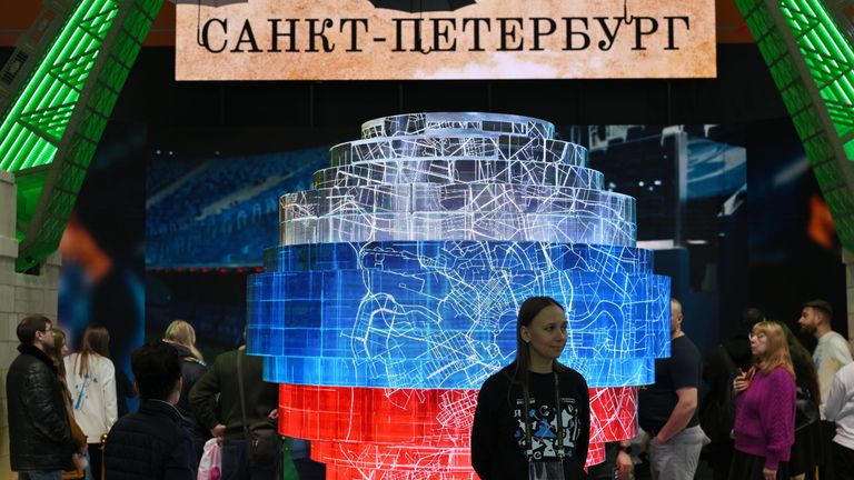 Стенд Санкт-Петербурга на Международной выставке-форуме Россия Стенд Санкт-Петербурга на Международной выставке-форуме Россия