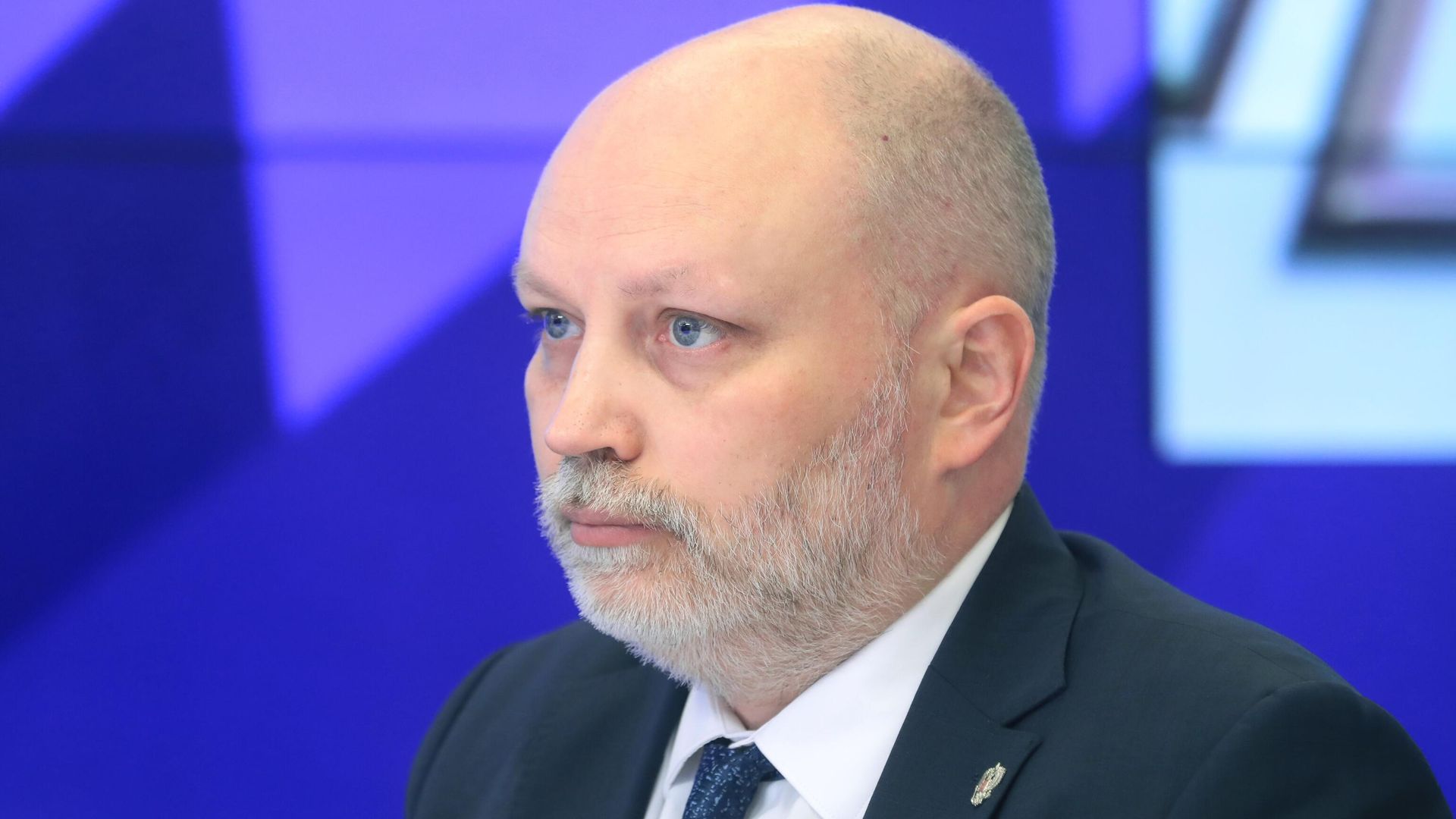 Председатель Комиссии ОП России по защите суверенитета, патриотическим проектам и вопросам ветеранов, сопредседатель Координационного совета по интеграции новых регионов Владимир Рогов Председатель Комиссии ОП России по защите суверенитета, патриотическим проектам и вопросам ветеранов, сопредседатель Координационного совета по интеграции новых регионов Владимир Рогов - РИА Новости, 1920, 17.08.2025