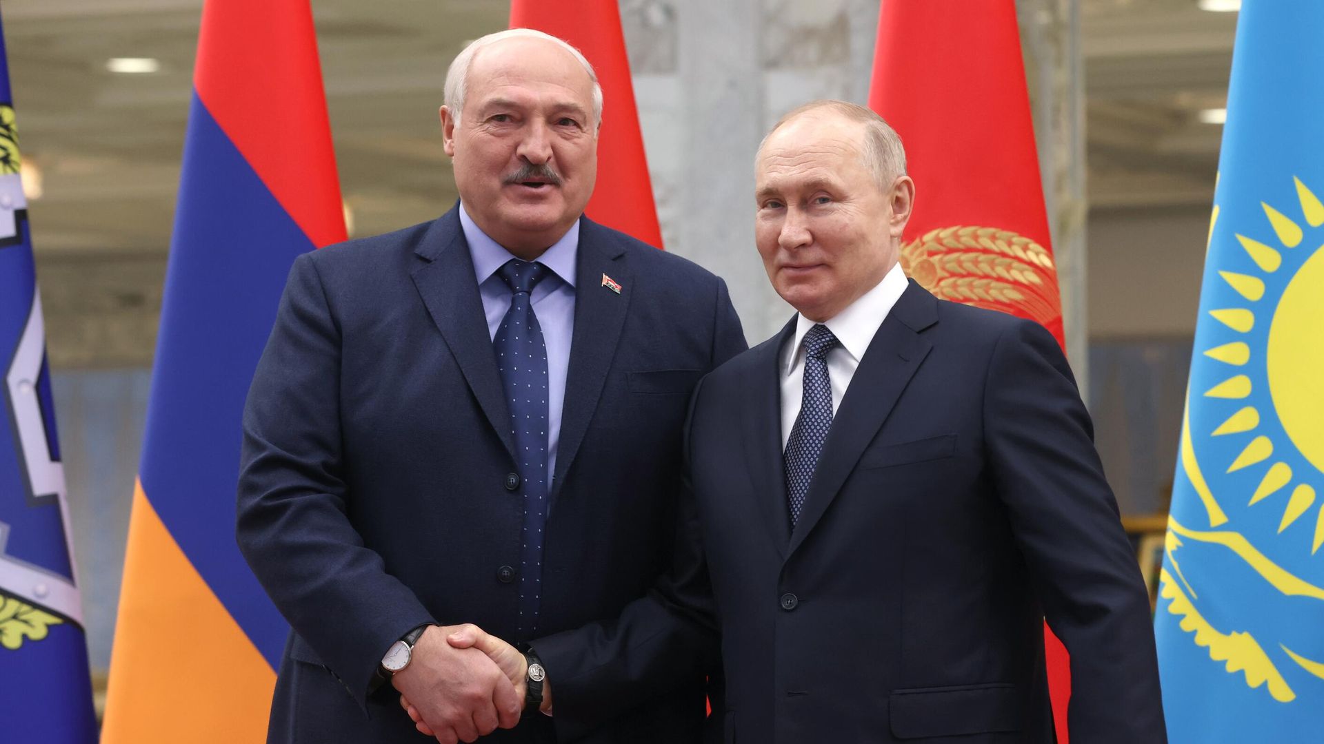 Президент РФ Владимир Путин и президент Белоруссии Александр Лукашенко Президент РФ Владимир Путин и президент Белоруссии Александр Лукашенко - РИА Новости, 1920, 02.07.2024