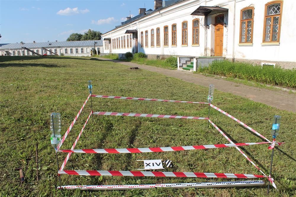Шурф, в котором обнаружили фрески Шурф, в котором обнаружили фрески - РИА Новости, 1920, 24.11.2023