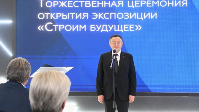 Выставка Россия. Торжественное открытие экспозиции Минстроя РФ.