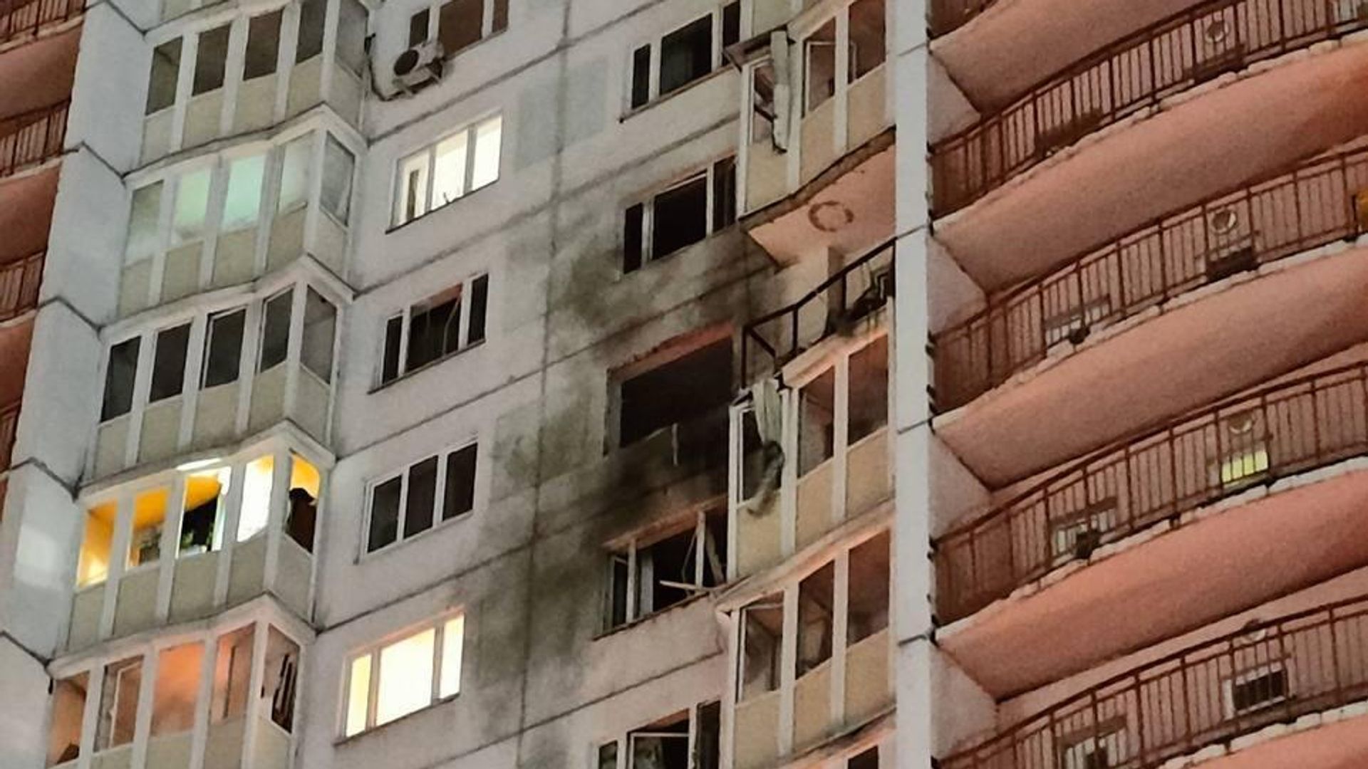 Последствия попадания БПЛА в жилой дом в Туле Последствия попадания БПЛА в жилой дом в Туле - РИА Новости, 1920, 26.11.2023