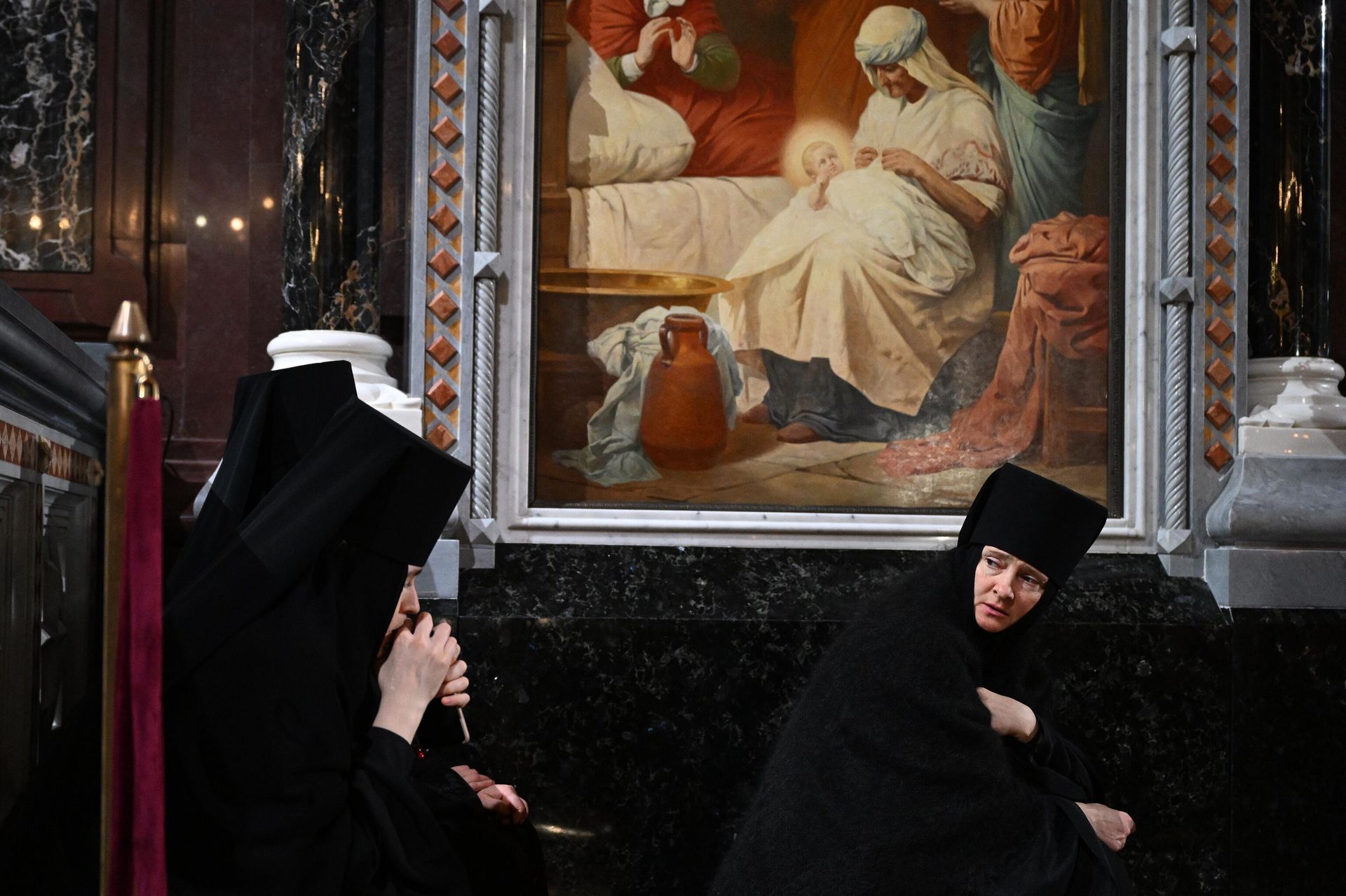 Монахини в храме Христа Спасителя Монахини в храме Христа Спасителя - РИА Новости, 1920, 20.06.2025