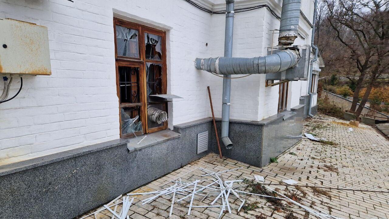 Последствия разгрома в одном из корпусов Киево-Печерской лавры канонической Украинской православной церкви. 26 ноября 2023 Последствия разгрома в одном из корпусов Киево-Печерской лавры канонической Украинской православной церкви. 26 ноября 2023 - РИА Новости, 1920, 26.11.2023