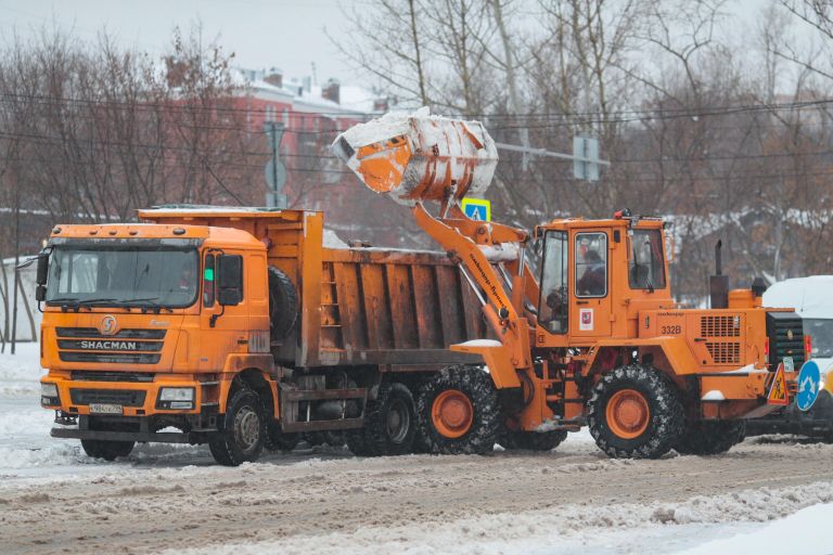 Уборка снега в Москве Уборка снега в Москве