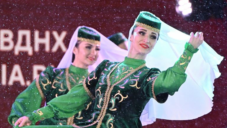 Международная выставка-форум Россия. Концертная программа Многонациональный Ямал Международная выставка-форум Россия. Концертная программа Многонациональный Ямал