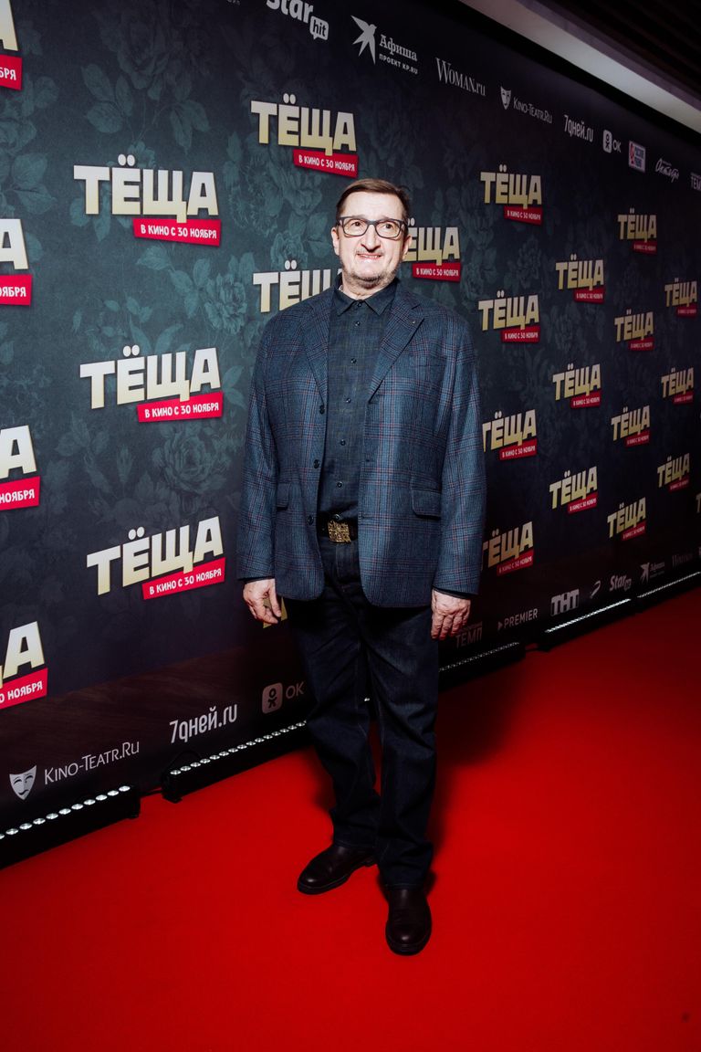Актер Александр Лыков на премьере фильма Тёща режиссера Аскара Узабаева в кинотеатре КАРО 11 Октябрь в Москве Актер Александр Лыков на премьере фильма Тёща режиссера Аскара Узабаева в кинотеатре КАРО 11 Октябрь в Москве