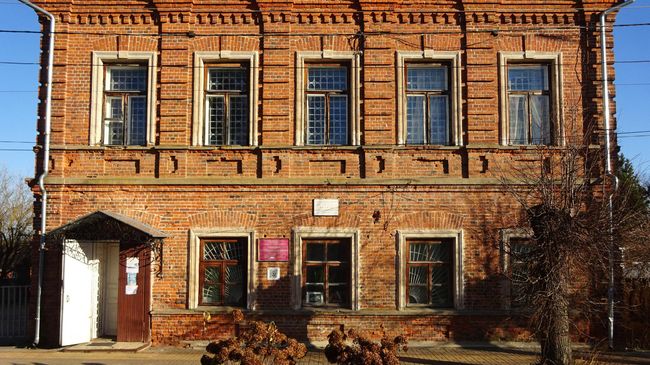 Музейно-краеведческий центр Дом Позняковых Музейно-краеведческий центр Дом Позняковых