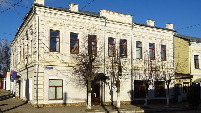 Здание Земства Здание Земства