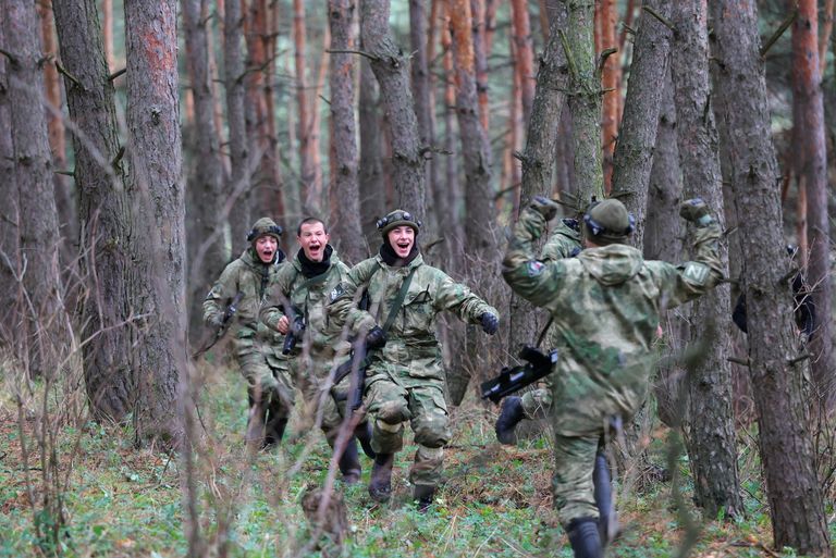 Участники военно-спортивной игры Зарница 2.0: Время Героев! в Белгородской области Участники военно-спортивной игры Зарница 2.0: Время Героев! в Белгородской области