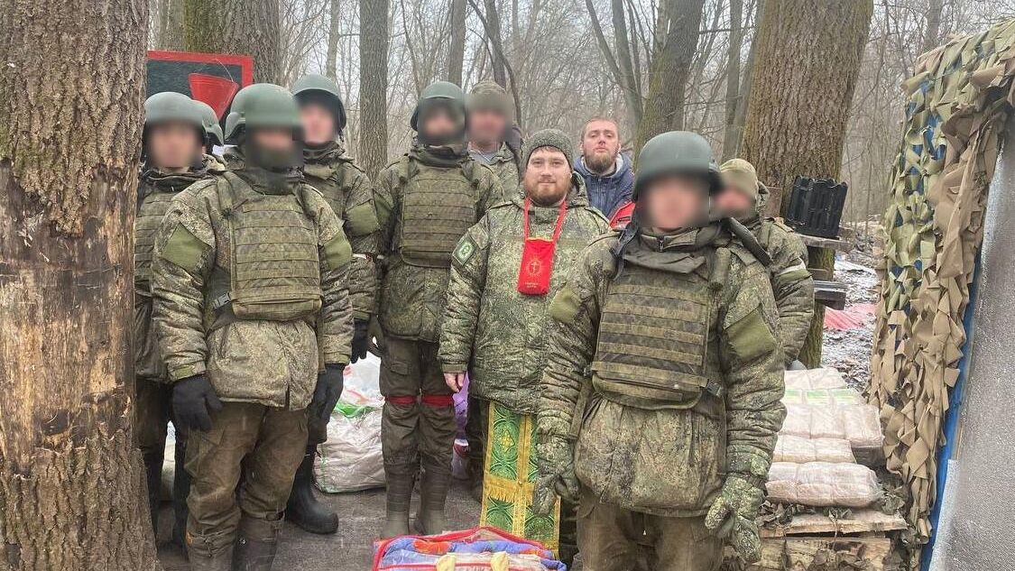  Священник Брянской епархии передал гуманитарный груз военнослужащим приграничной зоны СВО - РИА Новости, 1920, 01.12.2023