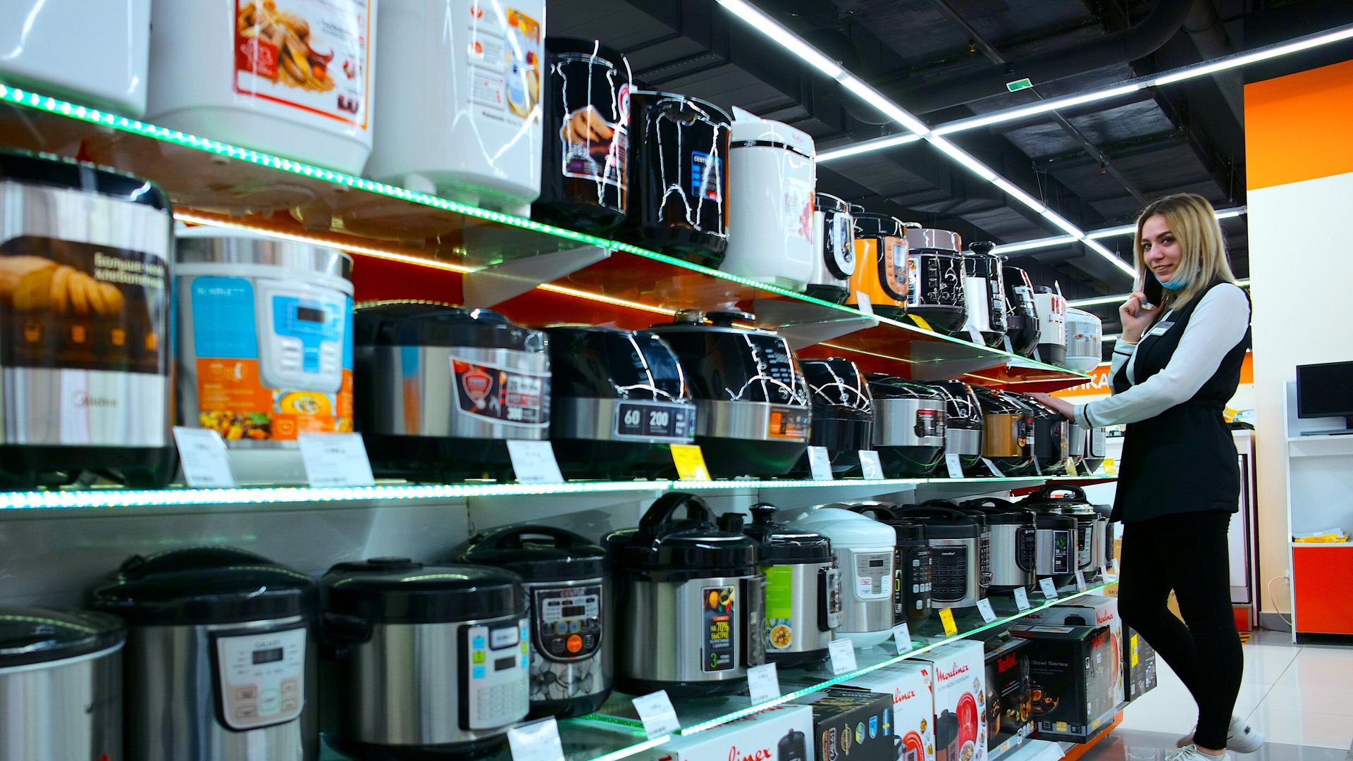 Продажа бытовой техники в магазинах Москвы Продажа бытовой техники в магазинах Москвы - РИА Новости, 1920, 12.03.2026