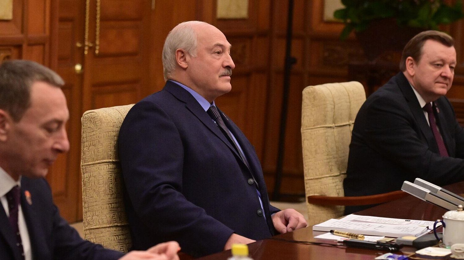 Президент Белоруссии Александр Лукашенко во время встречи с председателем КНР Си Цзиньпином в Пекине Президент Белоруссии Александр Лукашенко во время встречи с председателем КНР Си Цзиньпином в Пекине - РИА Новости, 1920, 11.01.2024