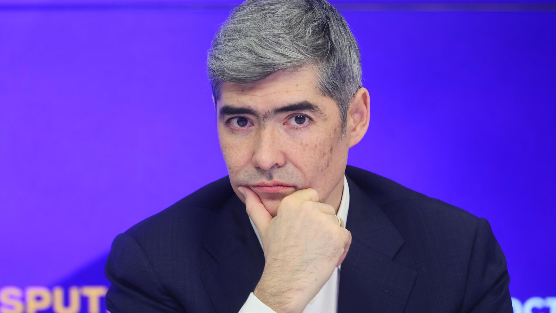Президент концерна Калашников Алан Лушников во время круглого стола на тему: Реванш националистов, или Кому в Европе мешают памятники советским воинам в Международном мультимедийном пресс-центре Россия сегодня в Москве Президент концерна Калашников Алан Лушников во время круглого стола на тему: Реванш националистов, или Кому в Европе мешают памятники советским воинам в Международном мультимедийном пресс-центре Россия сегодня в Москве - РИА Новости, 1920, 05.12.2023