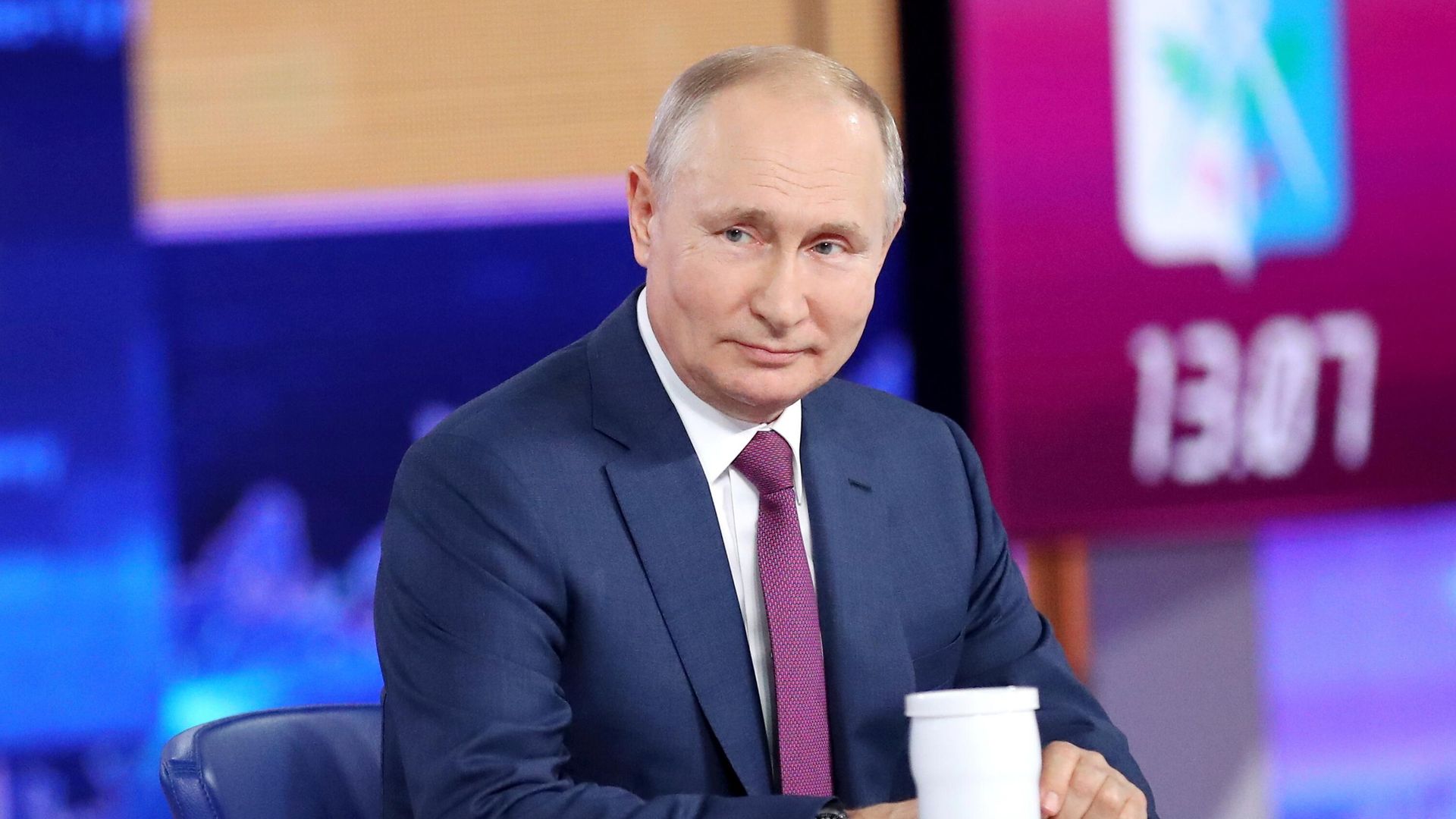 Президент РФ Владимир Путин во время ежегодной специальной программы Прямая линия с Владимиром Путиным - РИА Новости, 1920, 13.12.2023
