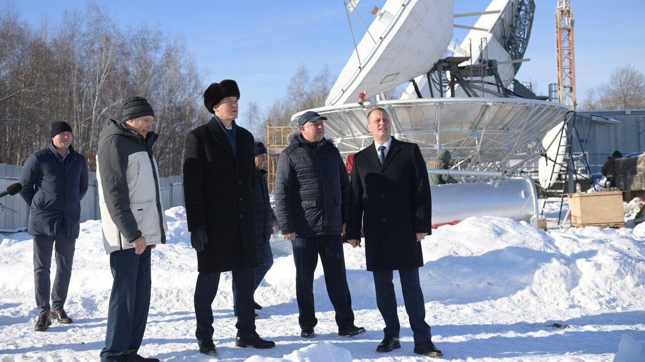 Центр космической связи Хабаровск расширят спутниками Гонец и Марафон Центр космической связи Хабаровск расширят спутниками Гонец и Марафон - РИА Новости, 1920, 06.12.2023