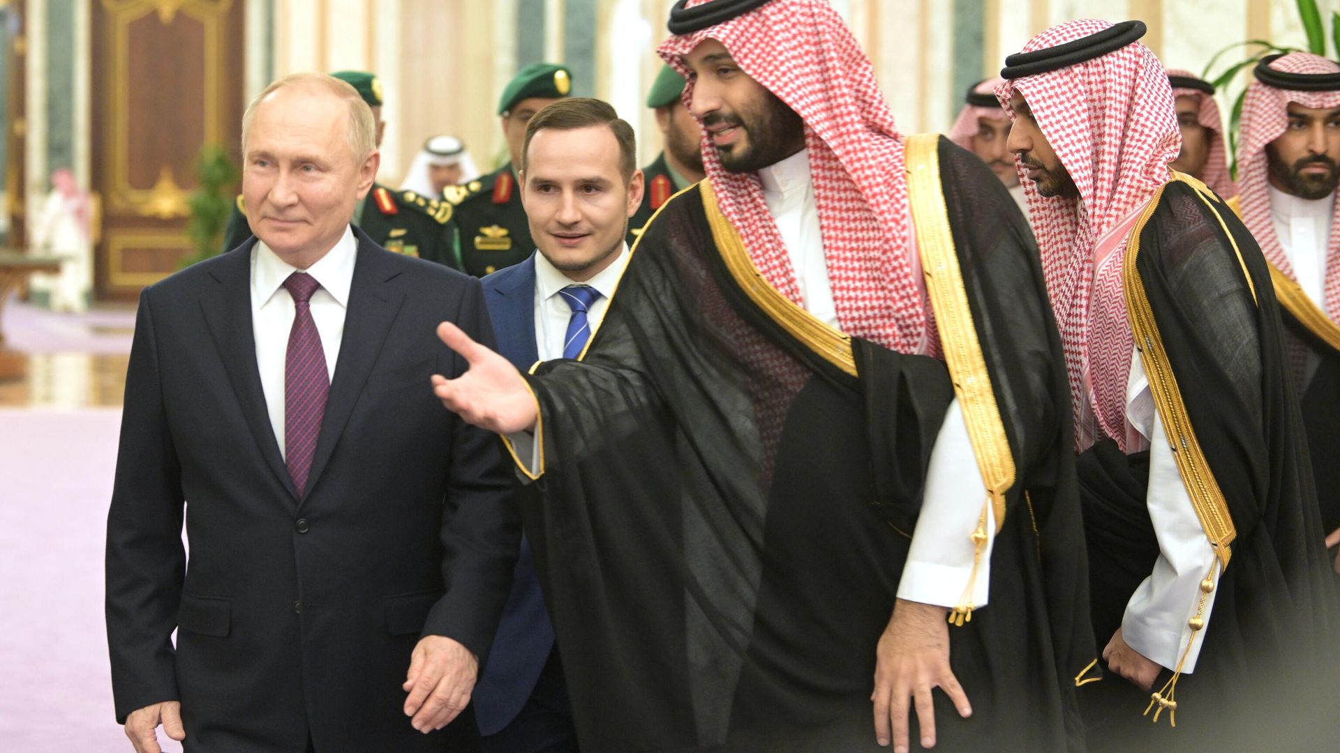 Президент РФ Владимир Путин и наследный принц, председатель Совета министров Саудовской Аравии Мухаммед бен Сальман Аль Сауд во время встречи в Эр-Рияде Президент РФ Владимир Путин и наследный принц, председатель Совета министров Саудовской Аравии Мухаммед бен Сальман Аль Сауд во время встречи в Эр-Рияде - РИА Новости, 1920, 10.12.2023