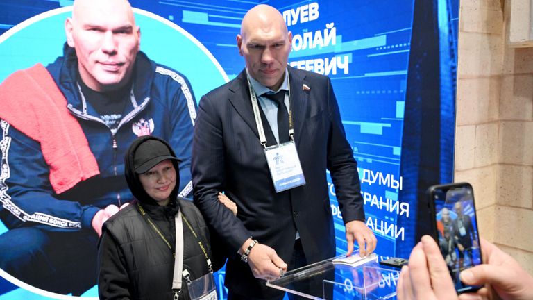 Встреча с Николаем Валуевым на Международной выставке-форуме Россия Встреча с Николаем Валуевым на Международной выставке-форуме Россия