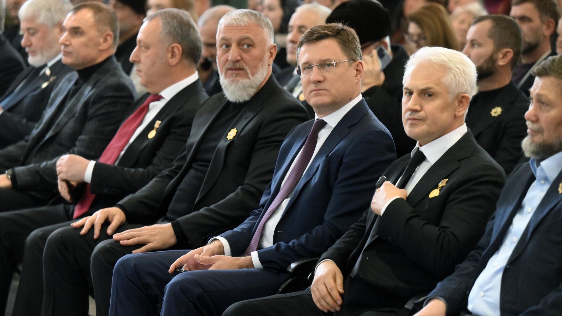 Адам Делимханов, Александр Новак и Муслим Хучиев на выставке-форум Россия Адам Делимханов, Александр Новак и Муслим Хучиев на выставке-форум Россия - РИА Новости, 1920, 10.12.2023