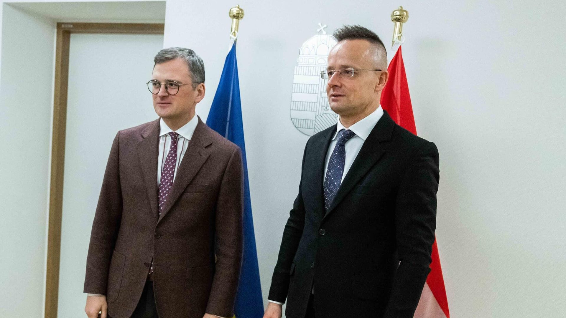 Главы МИД Венгрии и Украины Петер Сийярто и Дмитрий Кулеба Главы МИД Венгрии и Украины Петер Сийярто и Дмитрий Кулеба - РИА Новости, 1920, 11.01.2024