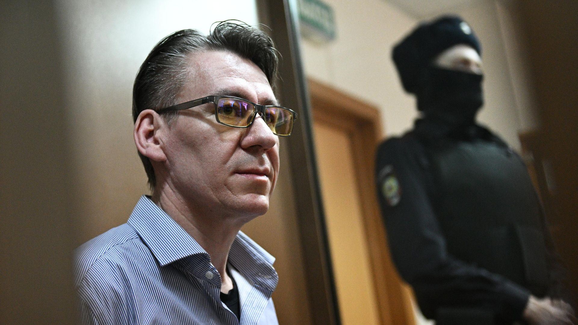 Бывший главврач тюремной больницы СИЗО Матросская тишина Александр Кравченко на заседании Преображенского суда в Москве. 12 декабря 2023 Бывший главврач тюремной больницы СИЗО Матросская тишина Александр Кравченко на заседании Преображенского суда в Москве. 12 декабря 2023 - РИА Новости, 1920, 12.12.2023