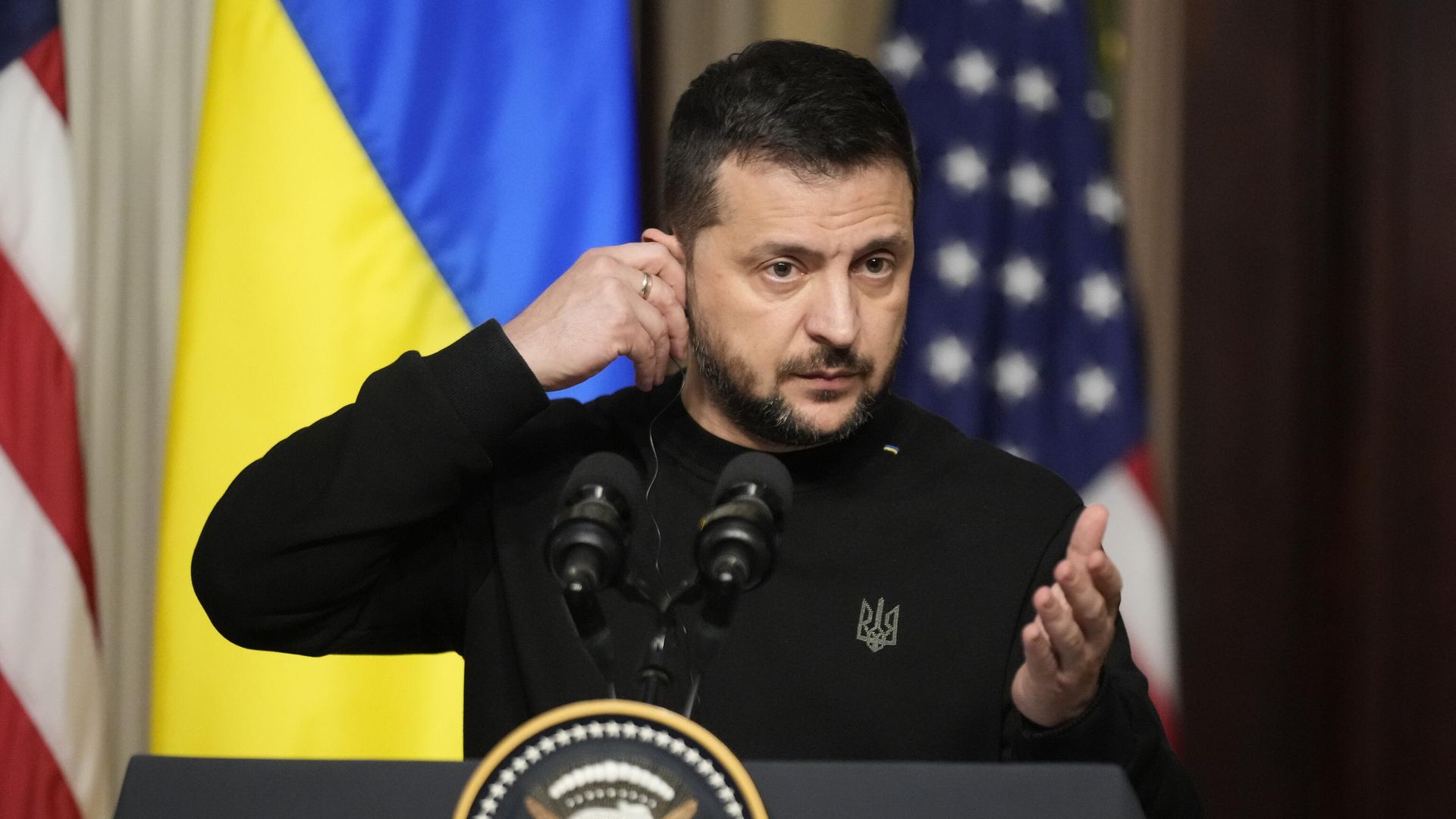 Президент Украины Владимир Зеленский выступает во время пресс-конференции с президентом США Джо Байденом Президент Украины Владимир Зеленский выступает во время пресс-конференции с президентом США Джо Байденом - РИА Новости, 1920, 31.01.2024