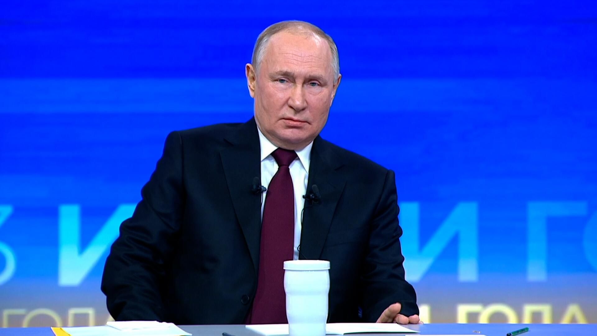 Путин: ситуация с количеством беспилотников у ВС РФ в зоне спецоперации улучшается Путин: ситуация с количеством беспилотников у ВС РФ в зоне спецоперации улучшается - РИА Новости, 1920, 14.12.2023