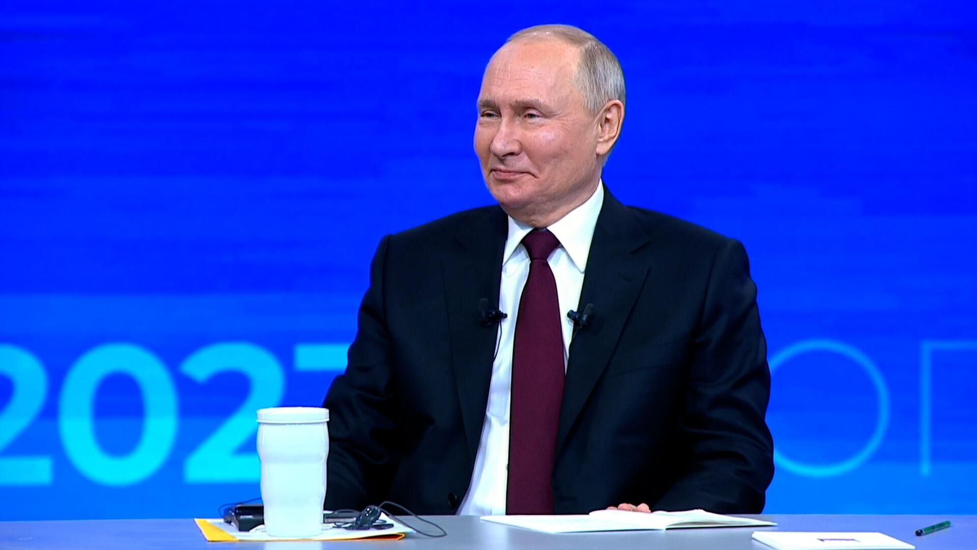 Заводите детей. Путин о льготных тарифах на авиаперевозки Заводите детей. Путин о льготных тарифах на авиаперевозки - РИА Новости, 1920, 14.12.2023