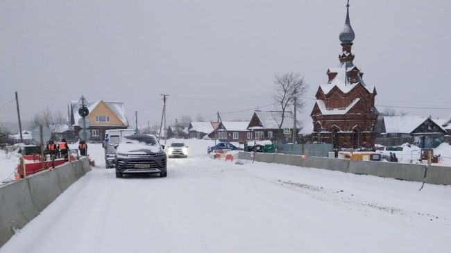 Новый мост через реку Тезу в селе Холуй Ивановской области Новый мост через реку Тезу в селе Холуй Ивановской области