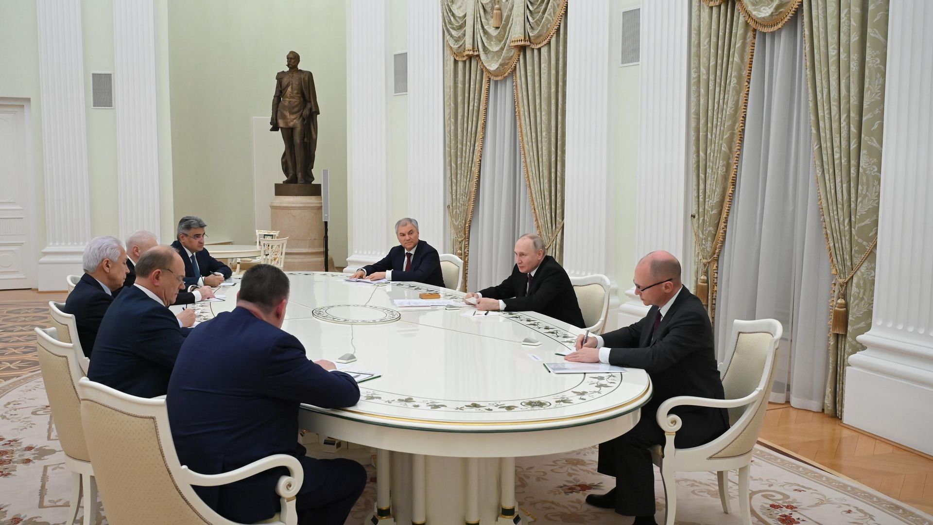 Президент России Владимир Путин встретился с главами думских фракций Президент России Владимир Путин встретился с главами думских фракций - РИА Новости, 1920, 16.12.2023
