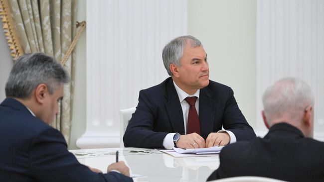 Владимир Путин встретился с главами думских фракций 