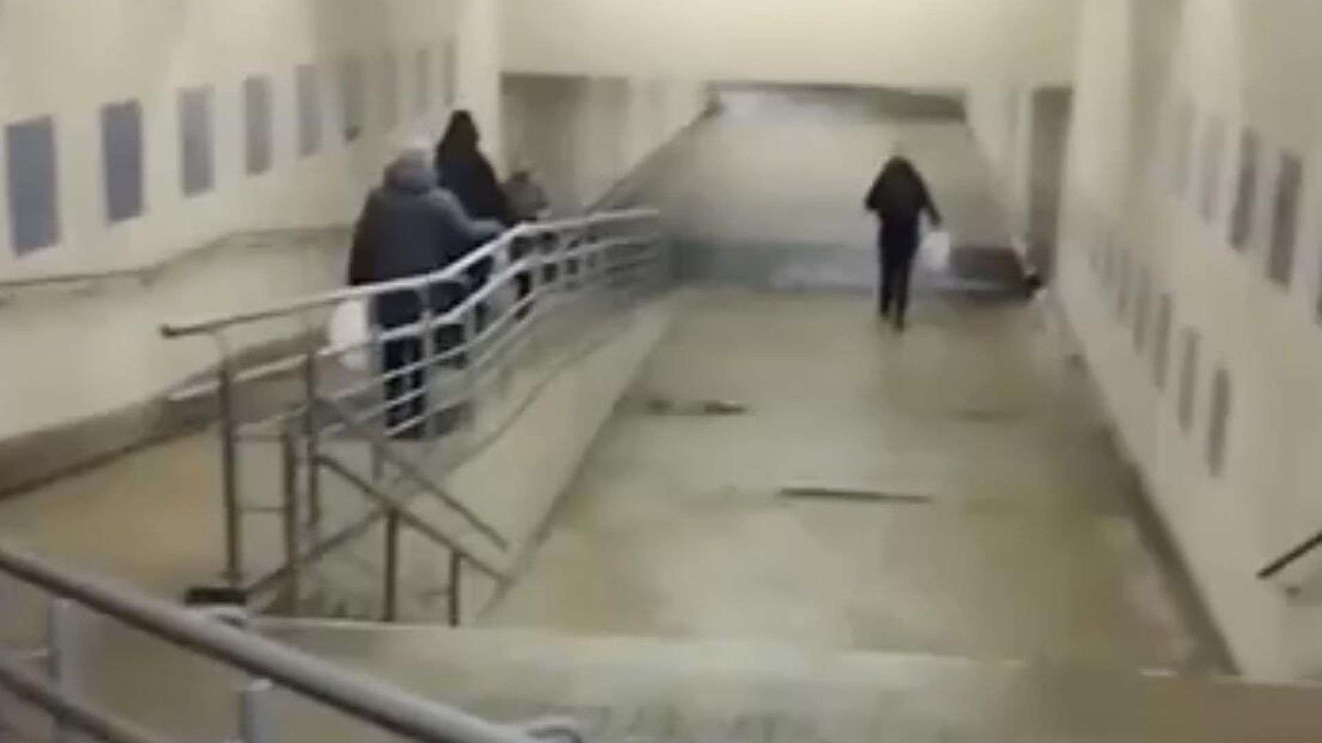 Подтопление на станции метро Голосеевская в Киеве Подтопление на станции метро Голосеевская в Киеве - РИА Новости, 1920, 18.12.2023