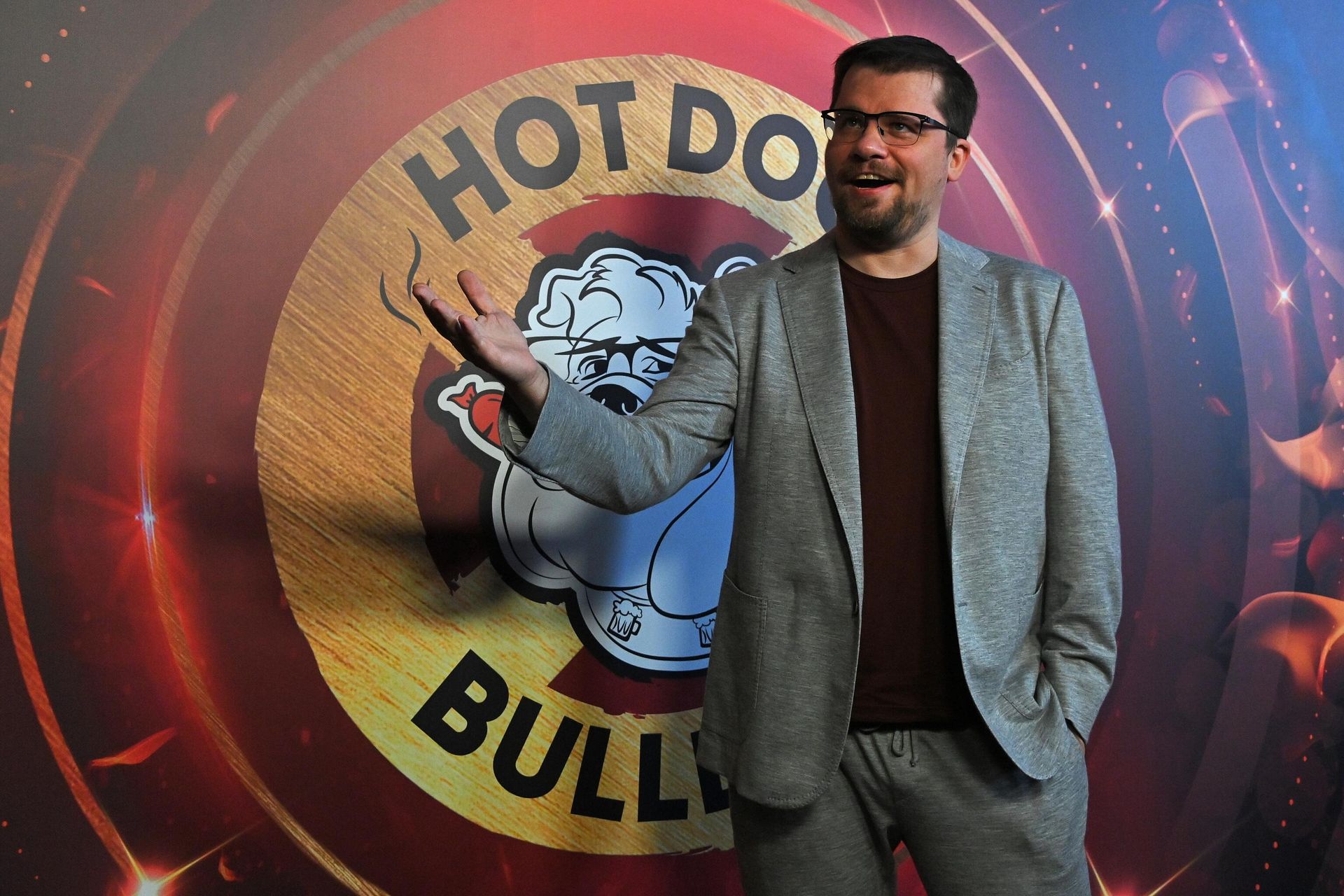 Шоумен Гарик Харламов на открытии сети своих ресторанов Hot Dog Bulldog в Москве - РИА Новости, 1920, 18.08.2025