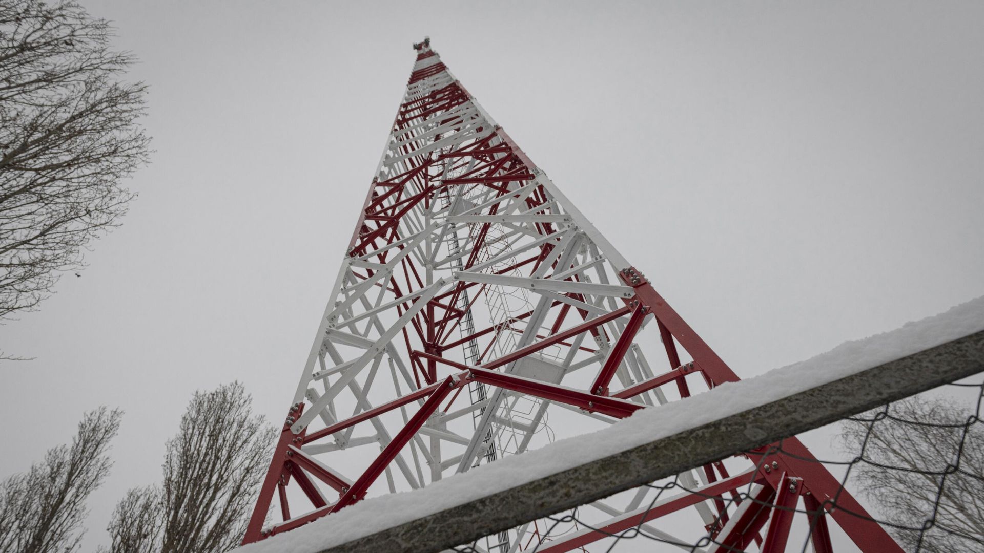 Вышка украинской телекоммуникационной компании Киевстар Вышка украинской телекоммуникационной компании Киевстар - РИА Новости, 1920, 20.12.2023