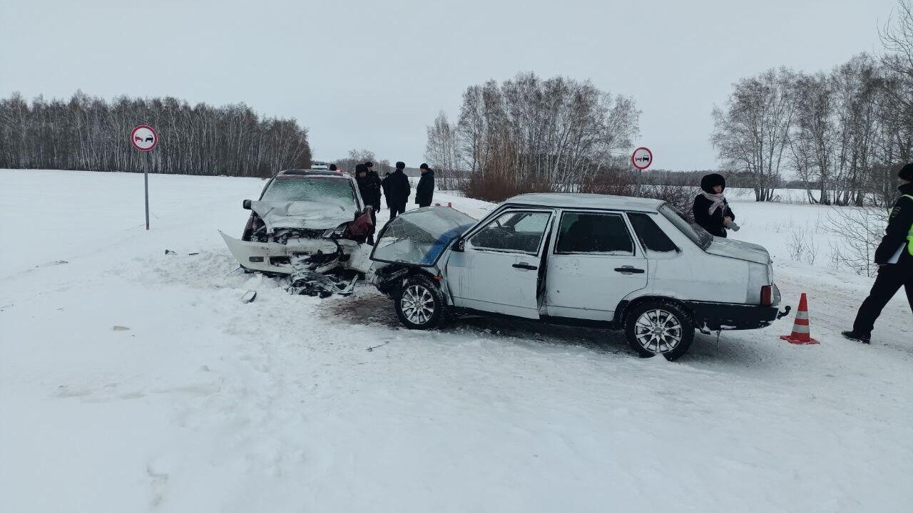 Место ДТП на трассе в Омской области Место ДТП на трассе в Омской области - РИА Новости, 1920, 21.12.2023
