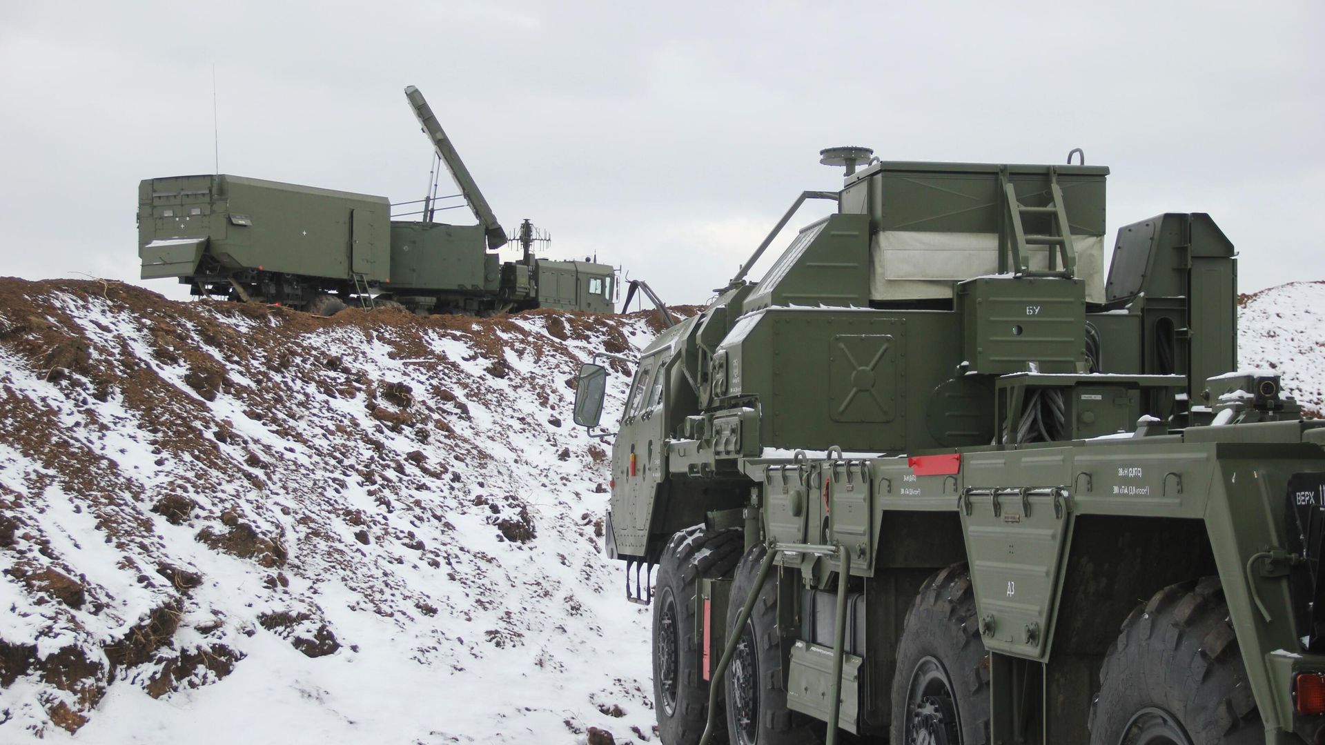 Дивизион зенитной ракетной системы С-400 Триумф Дивизион зенитной ракетной системы С-400 Триумф - РИА Новости, 1920, 06.02.2024