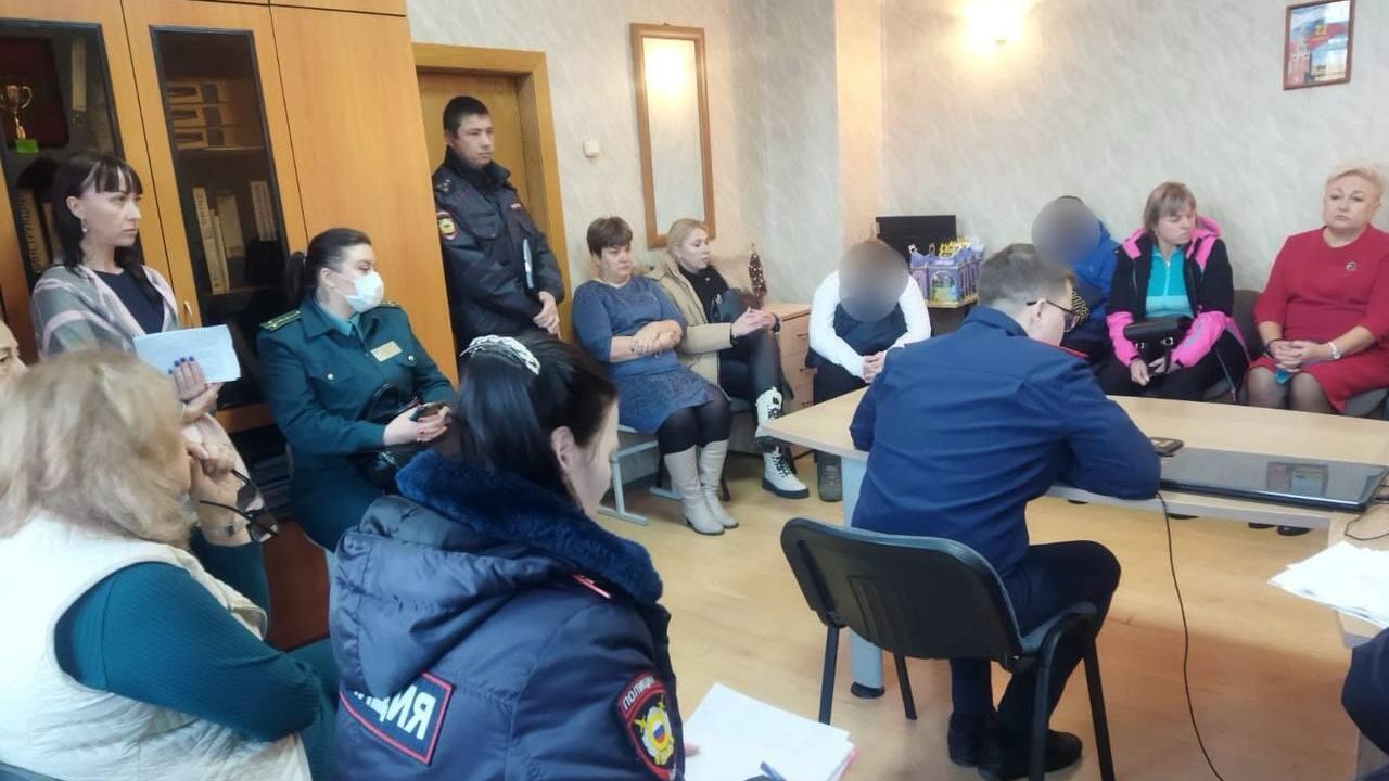 Инспекторы по делам несовершеннолетних проводят проверку по факту унижения школьника в Уссурийске Приморского края Инспекторы по делам несовершеннолетних проводят проверку по факту унижения школьника в Уссурийске Приморского края - РИА Новости, 1920, 22.12.2023