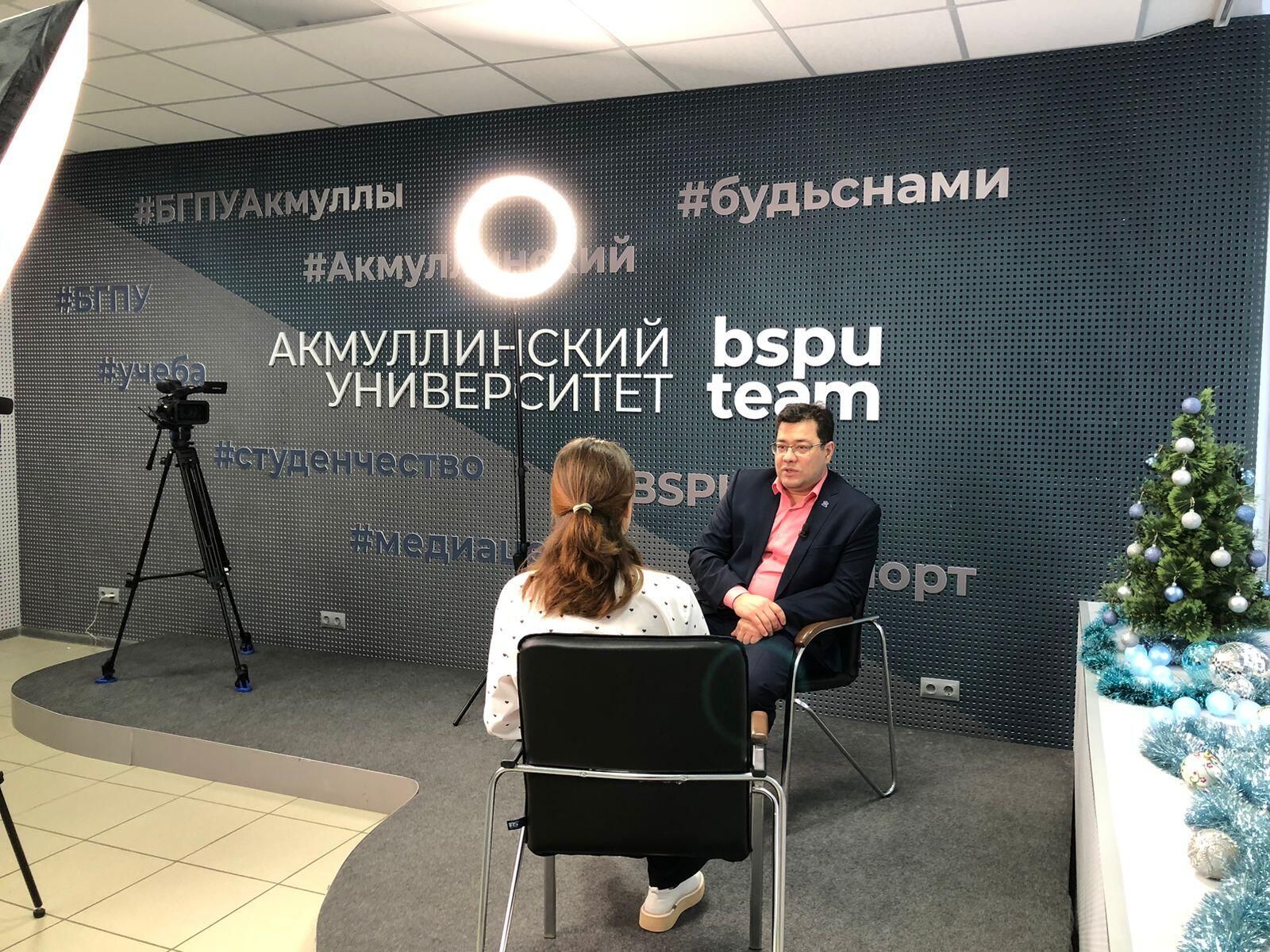 Ректор Акмуллинского университета Салават Сагитов Ректор Акмуллинского университета Салават Сагитов - РИА Новости, 1920, 22.12.2023