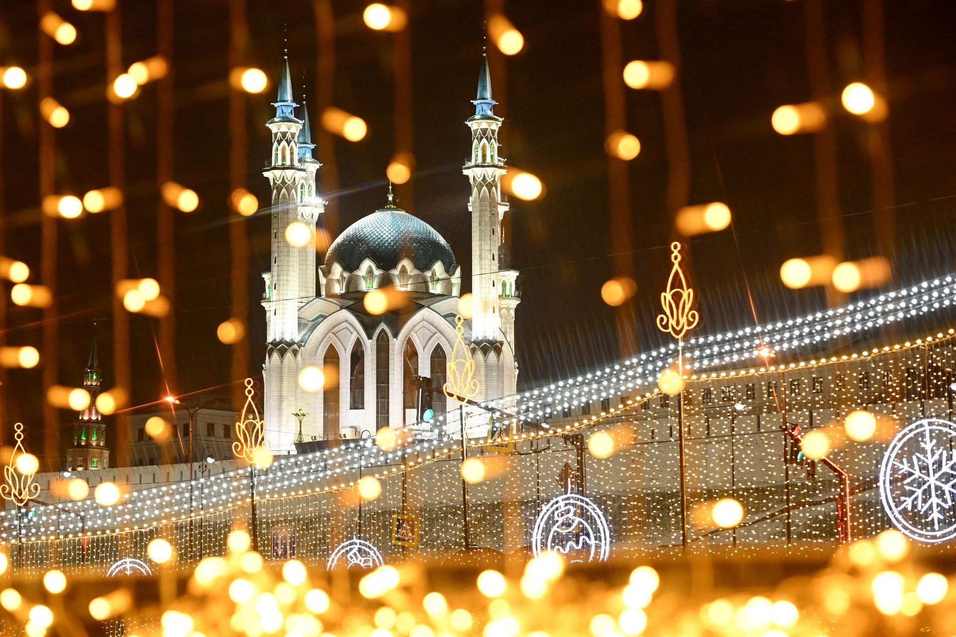 Подсветка мечети Кул-Шариф в Казани Подсветка мечети Кул-Шариф в Казани - РИА Новости, 1920, 29.11.2024