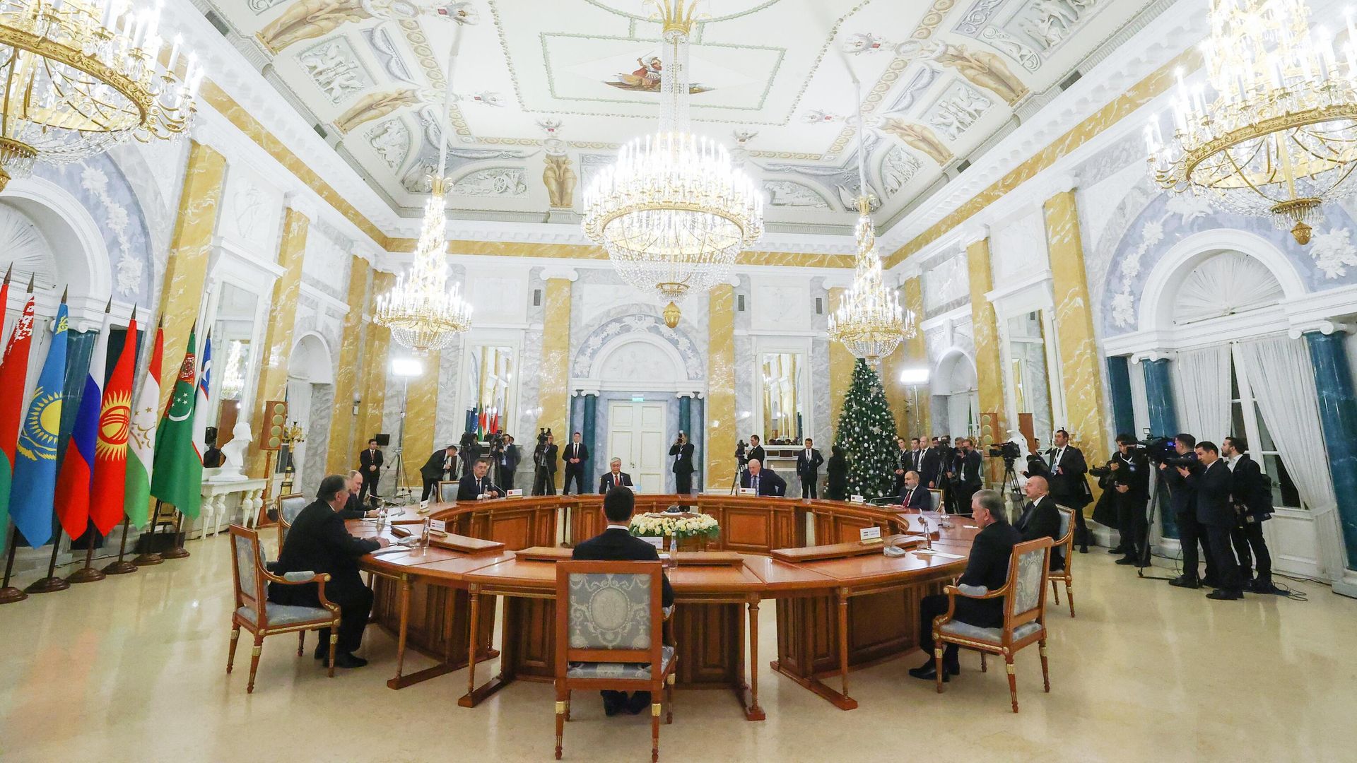 Неформальная встреча глав государств-участников СНГ. Неформальная встреча глав государств-участников СНГ. - РИА Новости, 1920, 26.12.2023