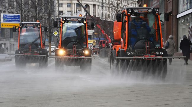 Промывка дорог с шампунем в Москве