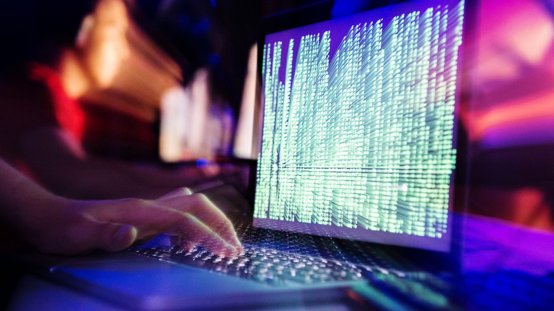 IT-специалист за компьютером IT-специалист за компьютером - РИА Новости, 1920, 25.06.2024