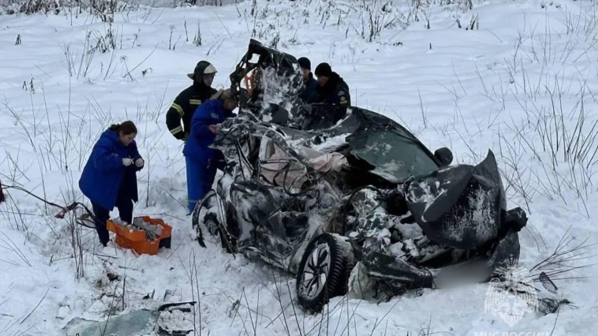 На месте ДТП с тепловозом и легковушкой в Ивановской области На месте ДТП с тепловозом и легковушкой в Ивановской области - РИА Новости, 1920, 30.12.2023